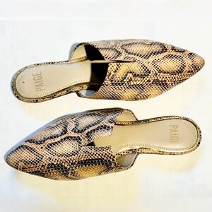 PAIGE Alia Snakeskin V-Notch Vamp Pointed Toe Slide Mules Sz 8 💛